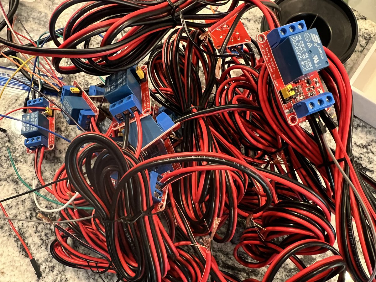 ThePinScientist's tweet image. Working on making a small batch of EM Attract Mods for the Chicago Pinball Expo! 

ThePinballScientist.com

#PinballExpo2023
#Pinball
#Pinballmod
@pinballexpoofc