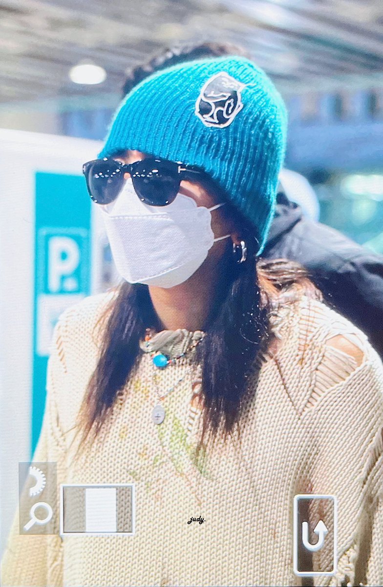 231009 ICN pre.
쪼꼬미고생했써🫂🫳🏻🫳🏻

#KARD #JIWOO #전지우
<a href="/KARD_Official/">KARD (카드)</a> <a href="/jeonjiwoo1004/">전지우</a>