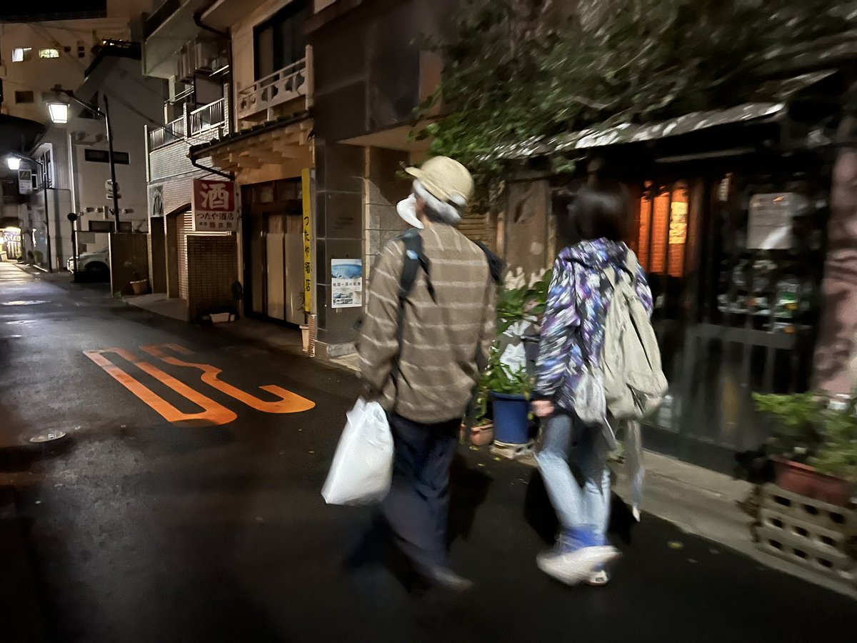 飲んで廃墟巡りしてせこなお声がでかいとみんなに怒られたりしてた 