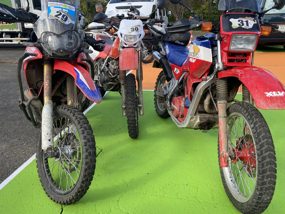 Q_Ykou's tweet photo. 10/8-2023CROSS MISSION＆MOTORADA みちのくアドベンチャーラリー参加しました🏍️
14時過ぎ無事完走。初心者向けのイベントと書いてあったが、なかなかハード体感8割ダート。
時間も考えると中級者向けかなと。
シーズン終わりなので2部山のタイヤで走ったが、ベストコンディションで走りたかった🫨 https://t.co/oE3Z7R4RUi