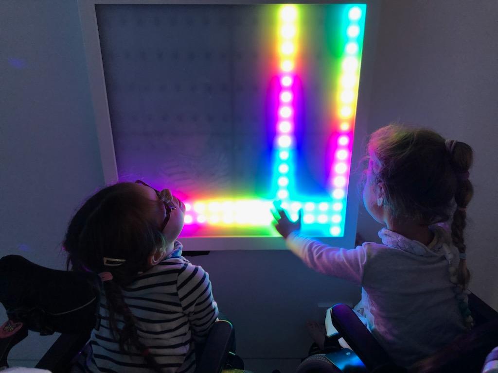 AuVSK's tweet photo. One of Emily and Olivia’s hospice highlights was splashing around in our hydrotherapy pool! 🏊

The pool is great for symptom management, making memories and having fun!

Check out some highlights from their recent respite stay at Very Special Kids House.

#VerySpecialKids https://t.co/rRpsEvS1FB