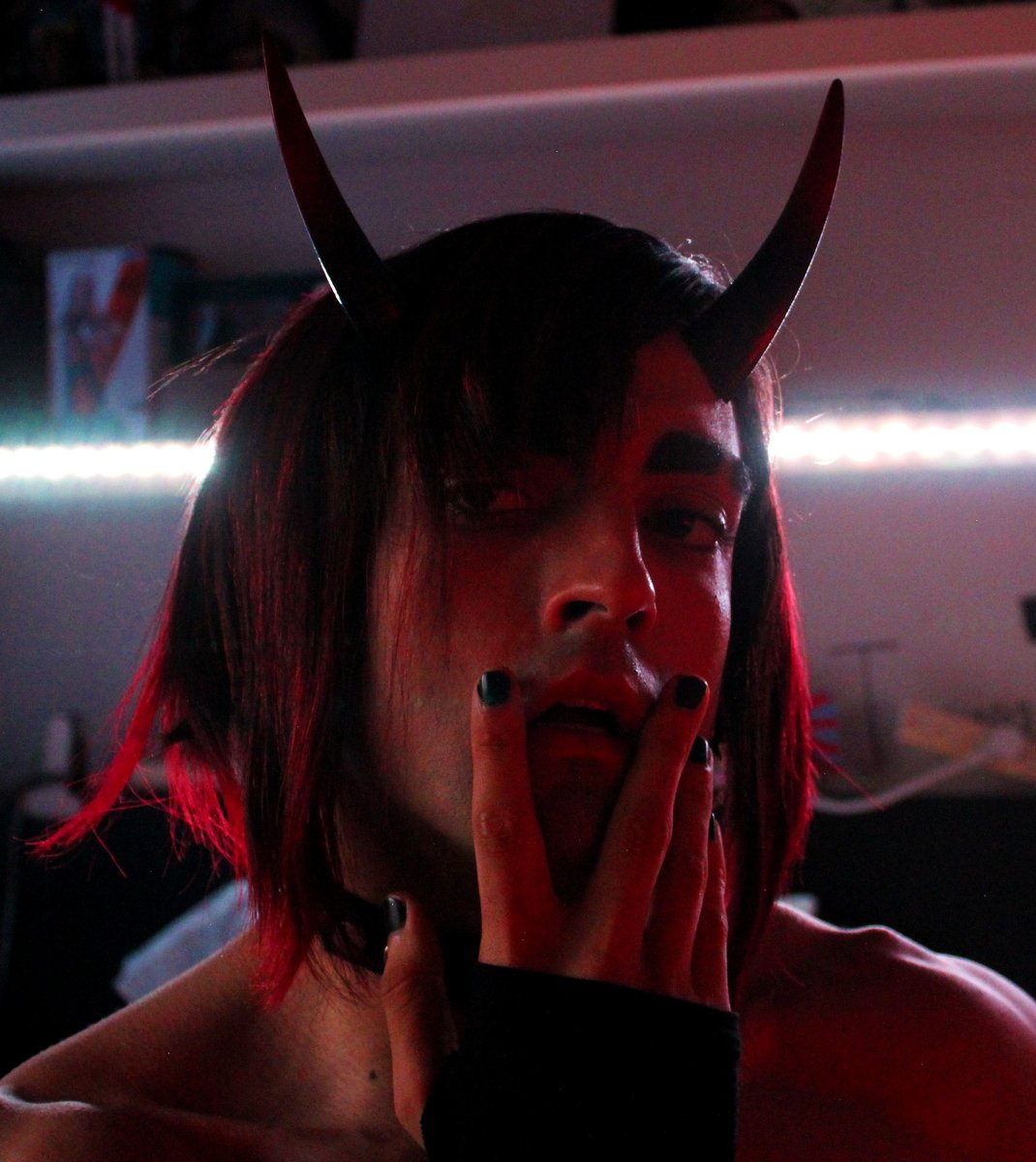 Moon_Boy002's tweet photo. Just your local succubus wanting to succ you good 💦🤤
OF @ moon_boy002 https://t.co/7tajWvBk54