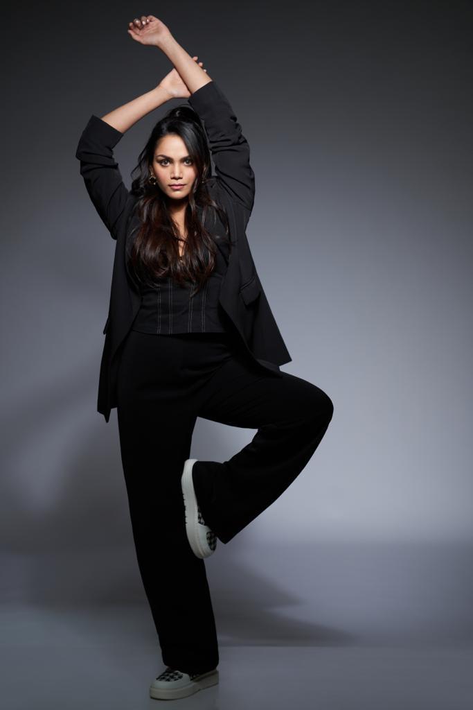 PROSundarbala's tweet photo. Check out these classy clicks of the stunning #KshirajaSurendranath 🤍

The Aspiring Talent is all set to make her Kollywood debut. 🎬

@KshirSur @RIAZtheboss 
@V4UTALENTS @V4umedia_ https://t.co/sKdFlawLOv