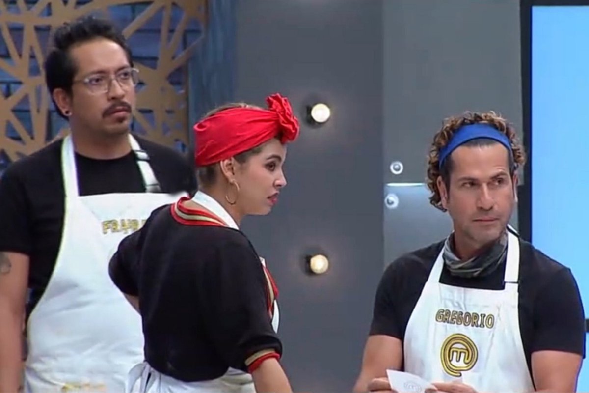 CardenasgMateo's tweet photo. Toda Colombia viendo que ganó Carolina #MasterChefCelebritycolombia https://t.co/2I8b2pC6I1