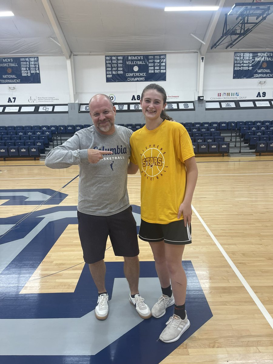 NancyKing34's tweet image. Had so much fun at @CCCougarsWBB elite camp today!  Coach @ADCoachArnoldCC loved my shirt 😄
#PHEE  #thisisgood