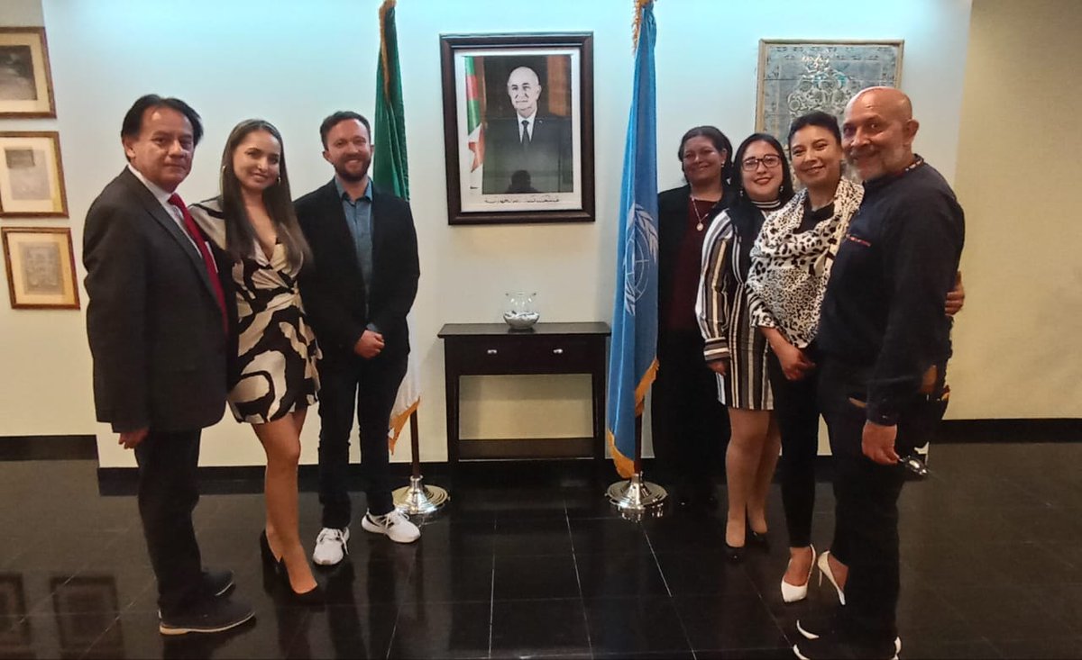 csmm_ddhh's tweet photo. #UNGA78 | Delegados de @colombiasahara y #AEAPS, miembros de @placso2022, y delegaciones de @47_EUCOCO, dialogaron con su S.E. Amar Bendjama, representante permanente @AlgeriaUN 🇩🇿 sobre la Cuestión del Sáhara Occidental. Destacaron apoyo  presidente @TebbouneAmadjid a la RASD 🇪🇭 https://t.co/cFA0B8iT2r
