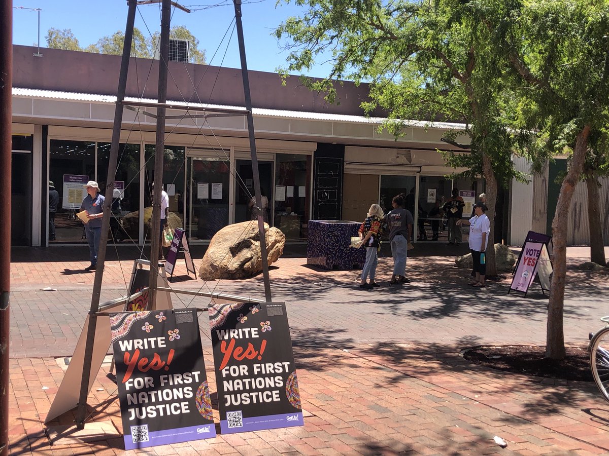 jacpelawat's tweet image. #votingyes at the prepoll in the #heart of the country #mparntwe #referendum