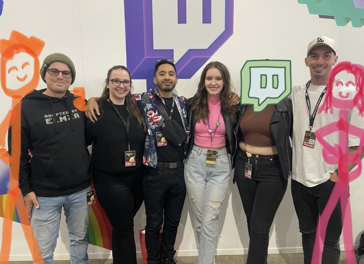 ElmzaPlays's tweet photo. Protect your Twitch mods at all costs 🙏🏻They’re your online family 🥰 @Twitch_ANZ #PAXAus https://t.co/rklPAYceqR
