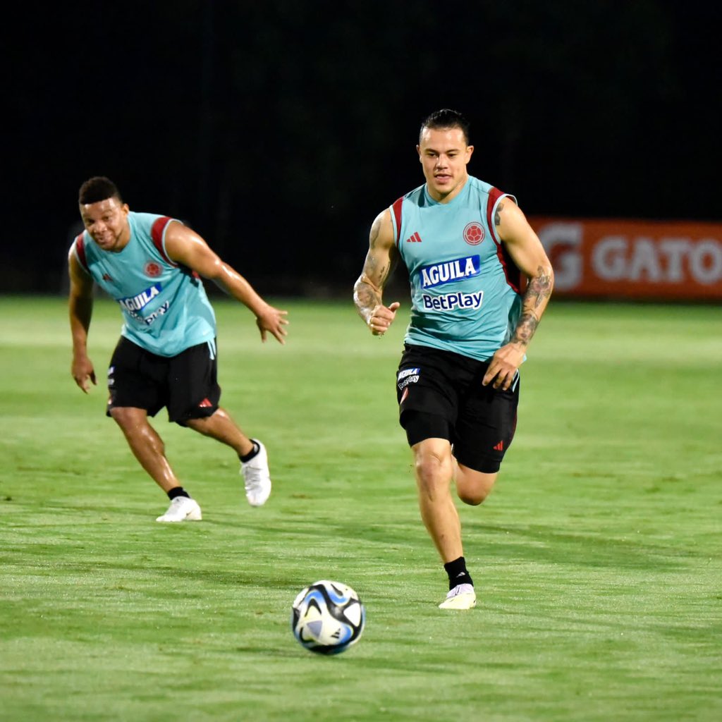 FCFSeleccionCol tweet picture