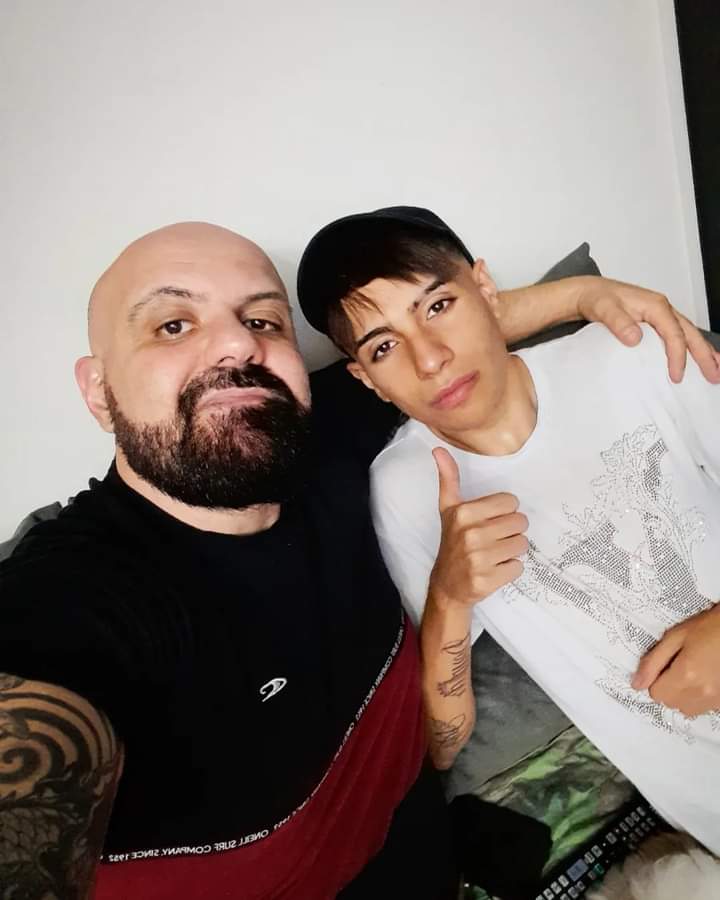 Hoje o Dia é Dele, Ele que Tenho Muito Orgulho de Chamar de Filho, Meu Parceiro pro Que Der e Vier…1.7 Lu, O Tempo passa Rápido né….Te Amo Demais…...E Nóis Sempre Filhão 👊🏻🤙🏻🎂 🍻🙅🏼‍♂️
#filho #parabens #felizaniversario #amor #meumuleke #meuparça #minharazaodetudo #1.7