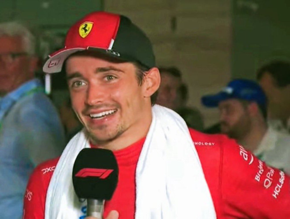 gn guys, long long LONG day today but we made it through, have to get an injection tomorrow which will be fine! anyways, ily! gn! 😻🫶❤️