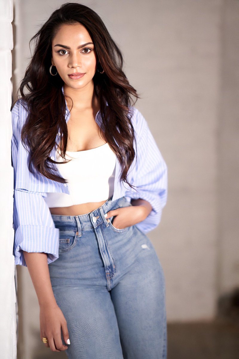 cinemapluz11's tweet photo. *TWITTER*

Check out these classy clicks of the stunning #KshirajaSurendranath 🤍

The Aspiring Talent is all set to make her Kollywood debut. 🎬

@KshirSur @RIAZtheboss 
@V4UTALENTS @V4umedia_ https://t.co/s6GYdfzkMB