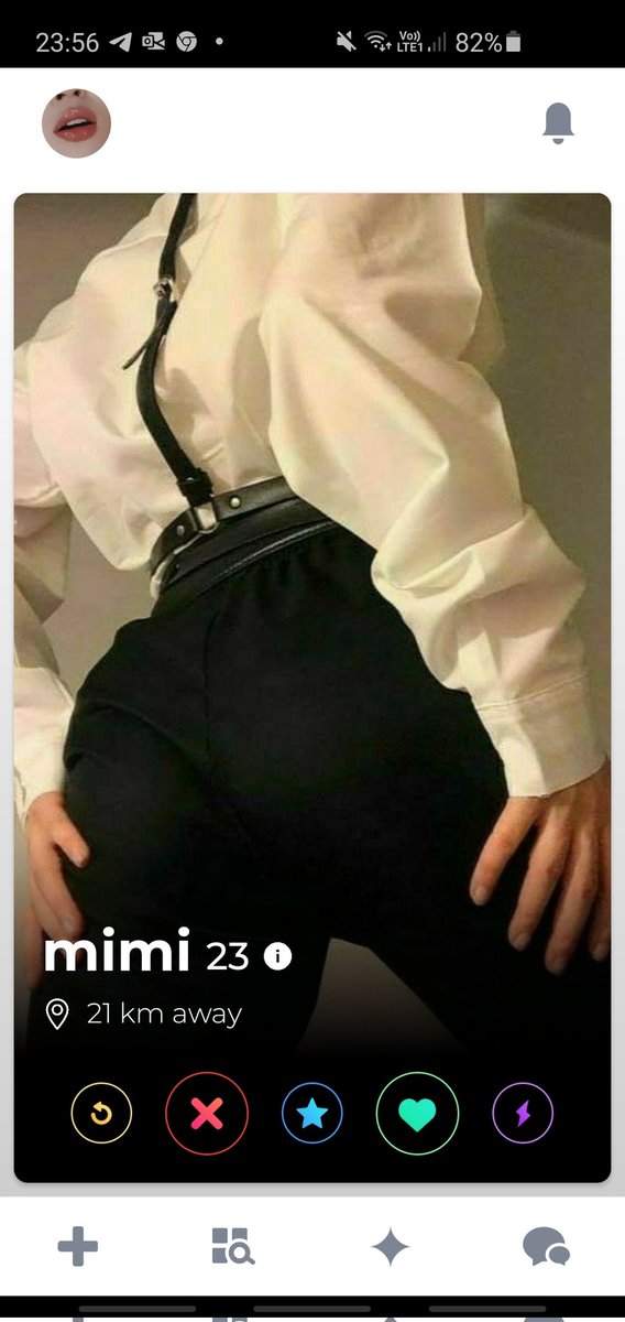 bangmcu's tweet photo. Mini #jikookau onde
Jungkook namora a quatro meses virtualmente,  afim de conhecer seu namorado misterioso, marca um encontro a cegas, Jungkook só não imaginava que ao chegar no encontro descobriria que seu namorado virtual era Jimin, seu melhor amigo que sempre brigava. https://t.co/YdpSmDfGnE