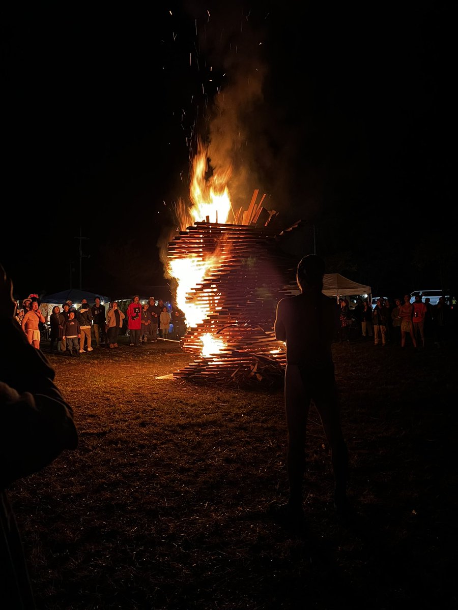alkalischaft's tweet photo. これ、火事じゃなくて、キャンプファイヤーなんだぜ。
#CBJAM
#大江町
#秋フェス https://t.co/oPj4WHx0fz