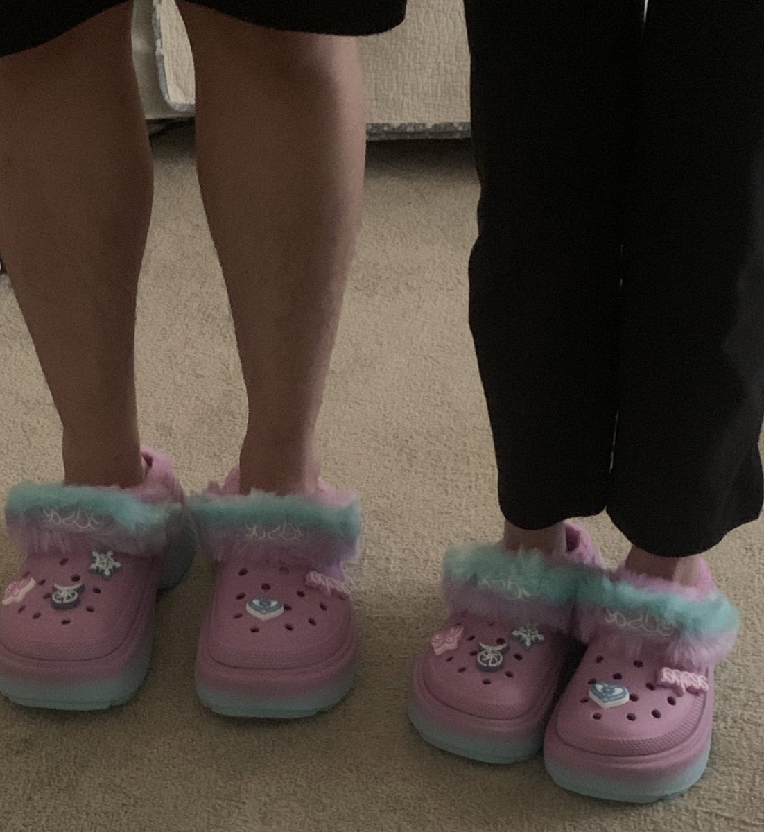 shortyhoolia's tweet photo. FOUND MY NEW FAVORITE CROCS AHHHH 💜🩵 https://t.co/zt32ujPFul