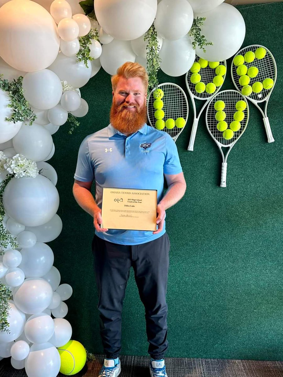Congratulations to Elkhorn North assistant, Dillon Luke, on receiving the Omaha High School Tennis Coach of the Year award! Well deserved!
#gowolves🐺🎾