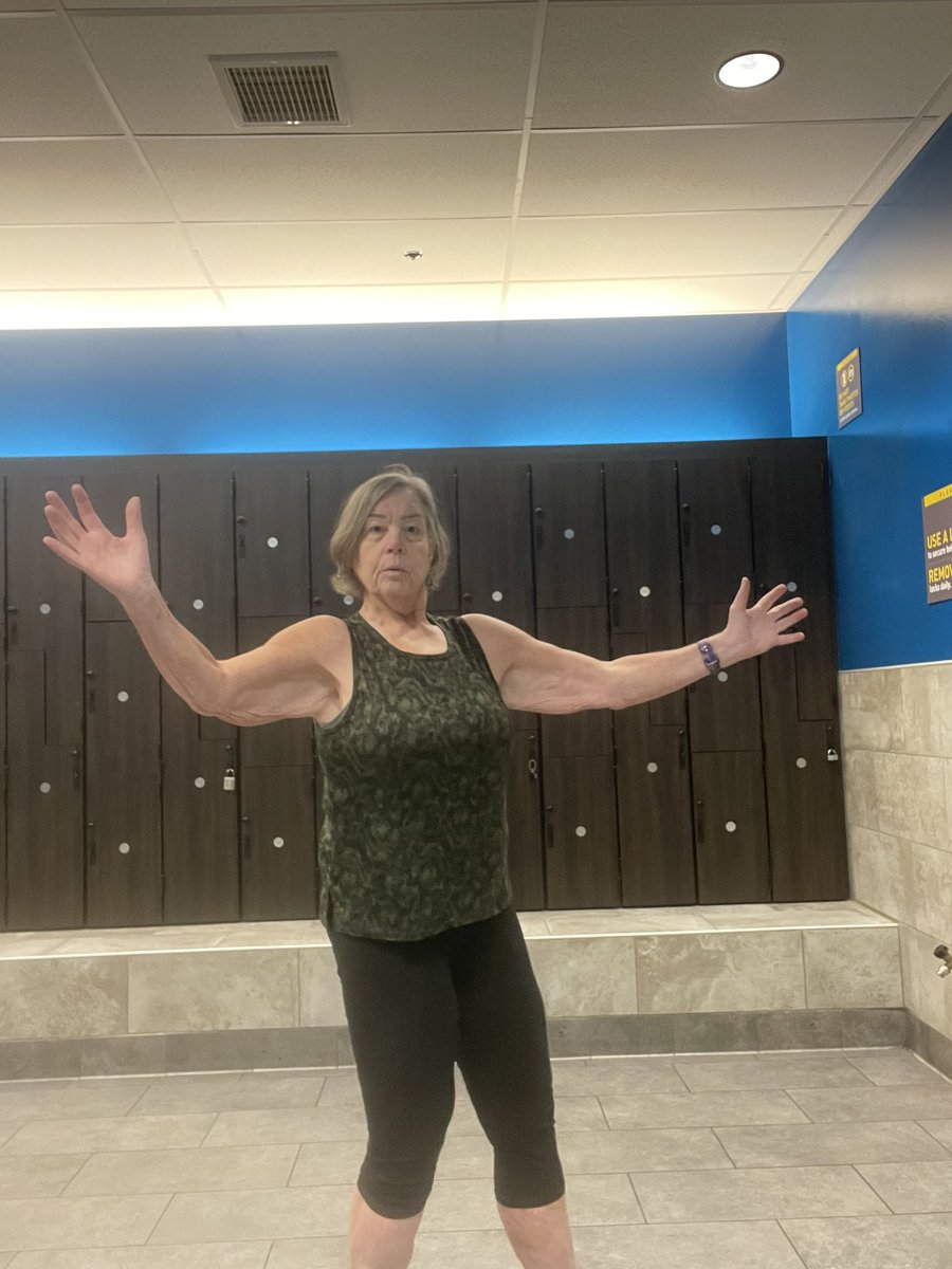 Sunday Gym Day! 
Starting my new Day 1 Routine!