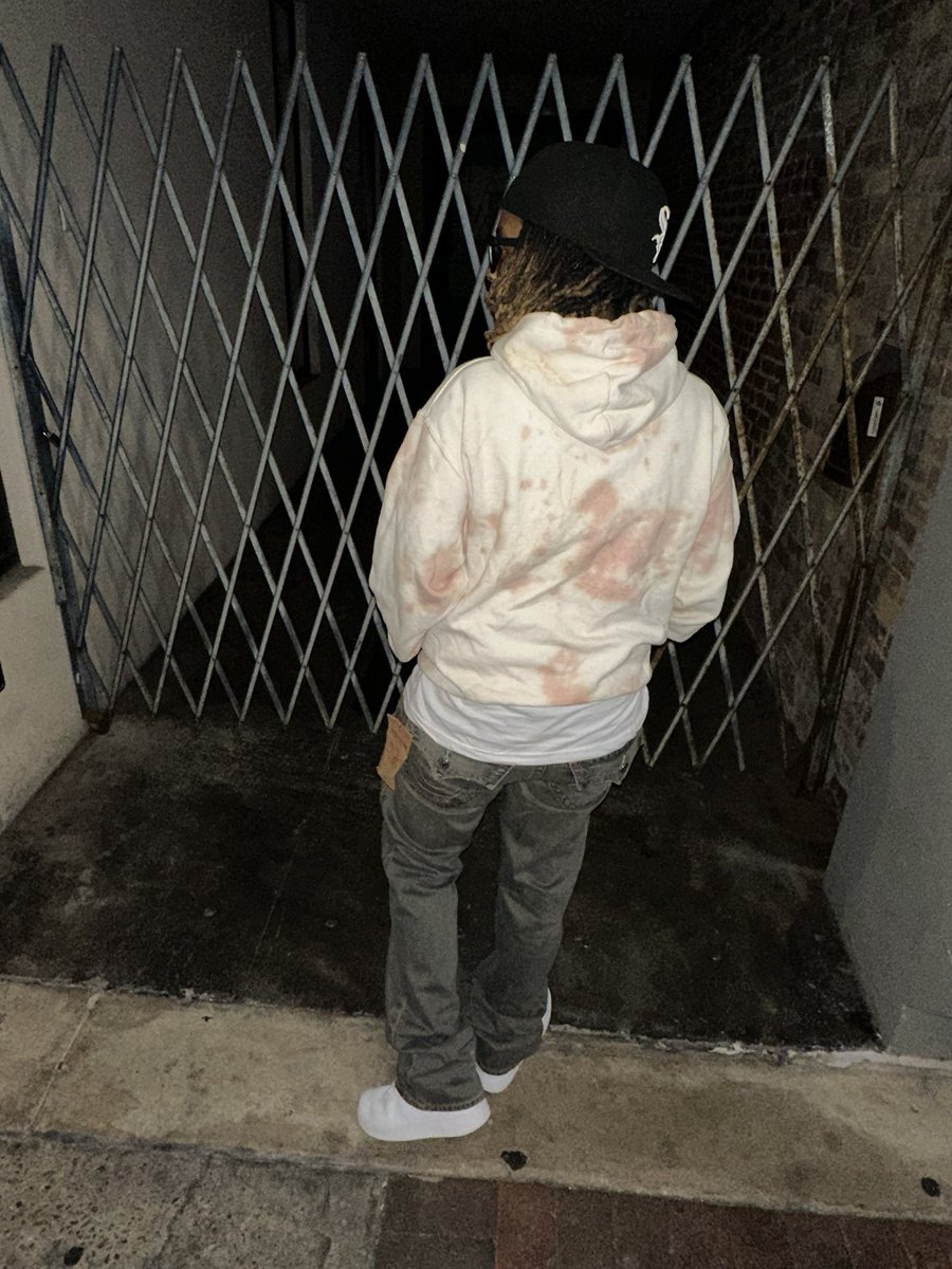 DrankGod4400's tweet photo. I’m on my grind a broke 👧🏽 can’t afford my time 🐍 ❤️‍🔥 #LLMatt https://t.co/7dXmOx51qN