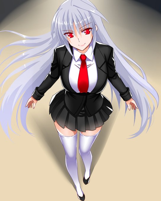 服着ても凄い圧力のアインス^^
バイィン! 