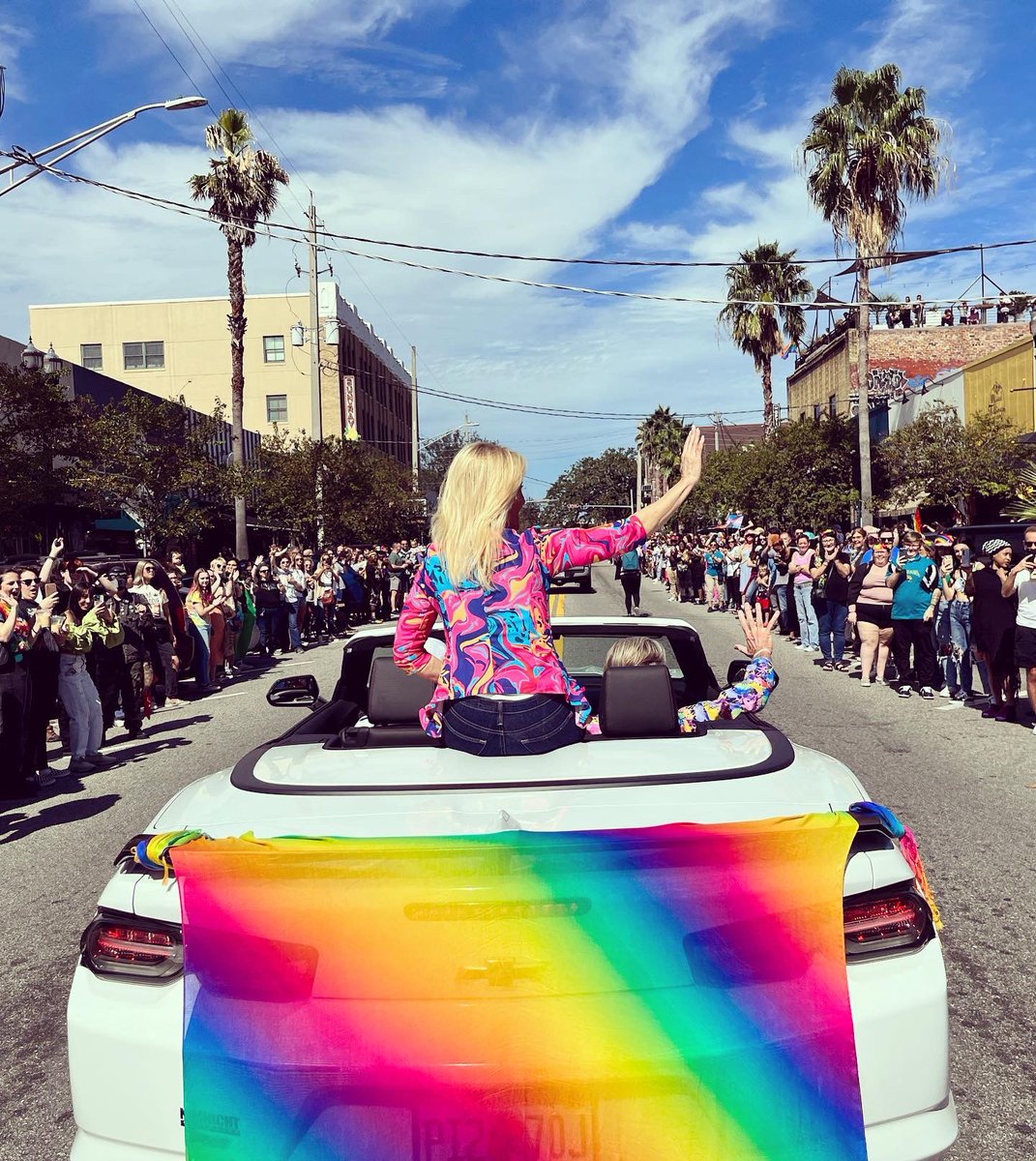 DuvalDEC's tweet photo. Special shoutout to @MayorDeegan, Rep. @AngieNixon, Council Member @rahmanj for marching for @RiverCityPride today!! Y’all make sure to show them some love ❤️. 

#jaxpol #flapol #jaxpride https://t.co/eDi5DI7WTg