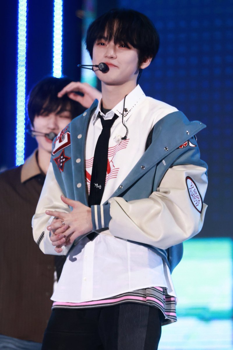 jcbb_2512's tweet photo. 231008 영동대로 K-Pop Concert HQ

😺

#천러 #CHENLE 
#辰乐 #钟辰乐
#NCTDREAM
 #チョンロ https://t.co/Y4SMgOw9ao