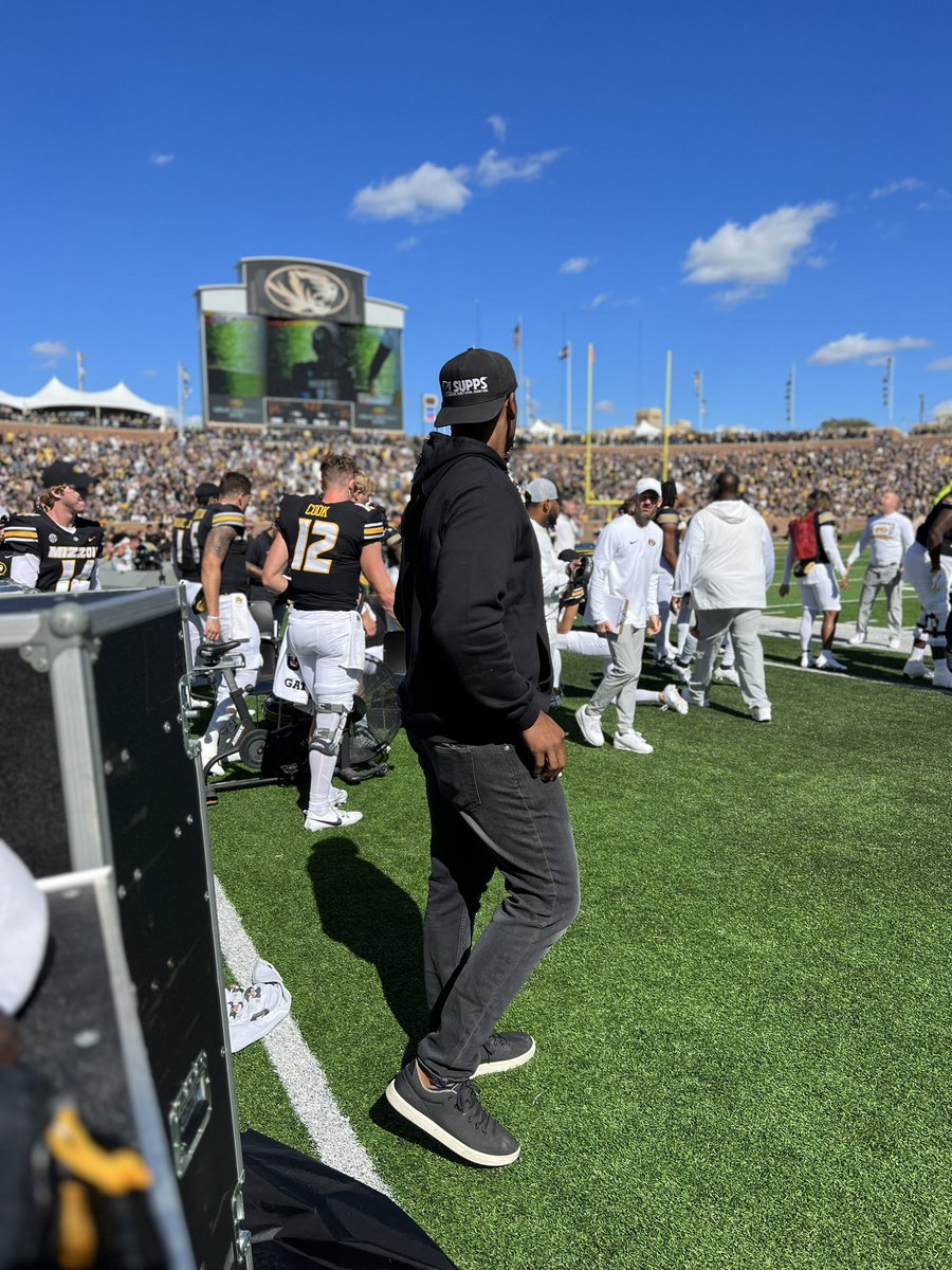 d1_fuel's tweet photo. @qbcook12 MIZ 🐯 https://t.co/jFqR2NCBa2