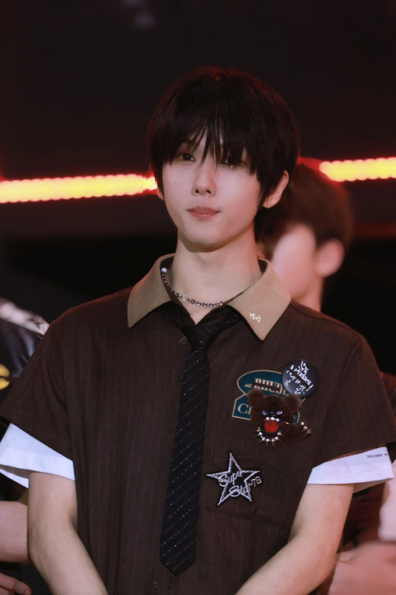 jcbb_2512's tweet photo. 231008 영동대로 K-Pop Concert HQ

     👇🏻
👉🏻🐹👈🏻
      👆🏻

#지성 #JISUNG
#박지성 #NCTDREAM
#チソン https://t.co/bE017GeJtf