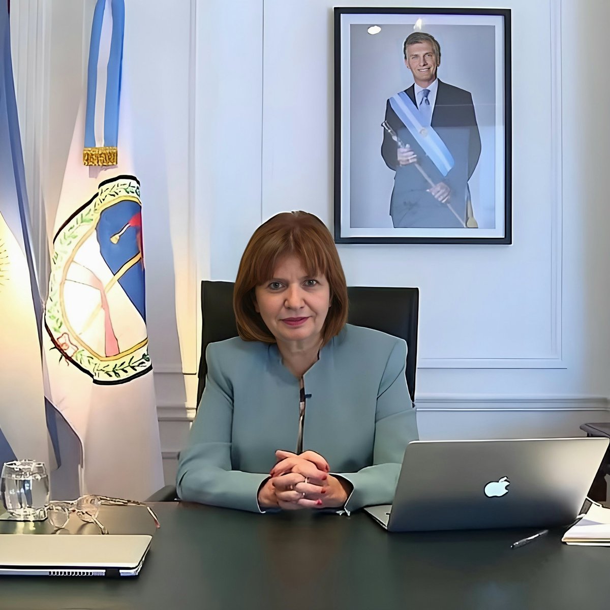 abpsol122's tweet photo. @peladodea24 La única confiable👇 BULLRICH!! https://t.co/U1JlGHL3E4
