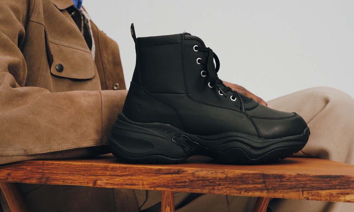 highsnobietyjp's tweet image. OAO、「THE CURVE 1 NUBUCK」の新色と初のレザーブーツ発売 #OAO #オーエーオー highsnobiety.jp/p/258163/