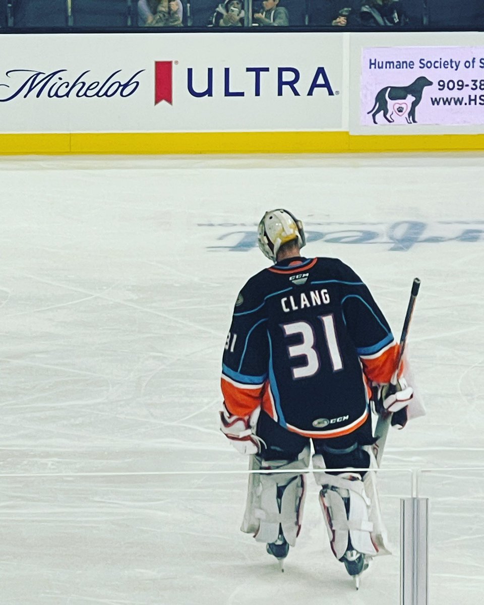 FireChiefCrypto's tweet photo. @ontarioreign What sound does the puck make when the REIGN SCORES off the crossbar?  ????? https://t.co/3cG1ng6FUA