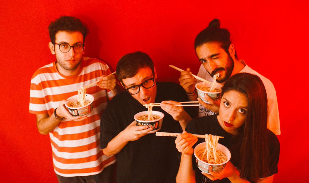 vagonalt's tweet photo. Apartamentos Acapulco are on now on my radio show El Vagón Alternativo. Play you the best in new indie music. Out here in Quito Ecuador middle of the world. #elvagonalternativo #NowPlaying #apartamentosacapulco @aptos_acapulco https://t.co/vIK1l9lUHp