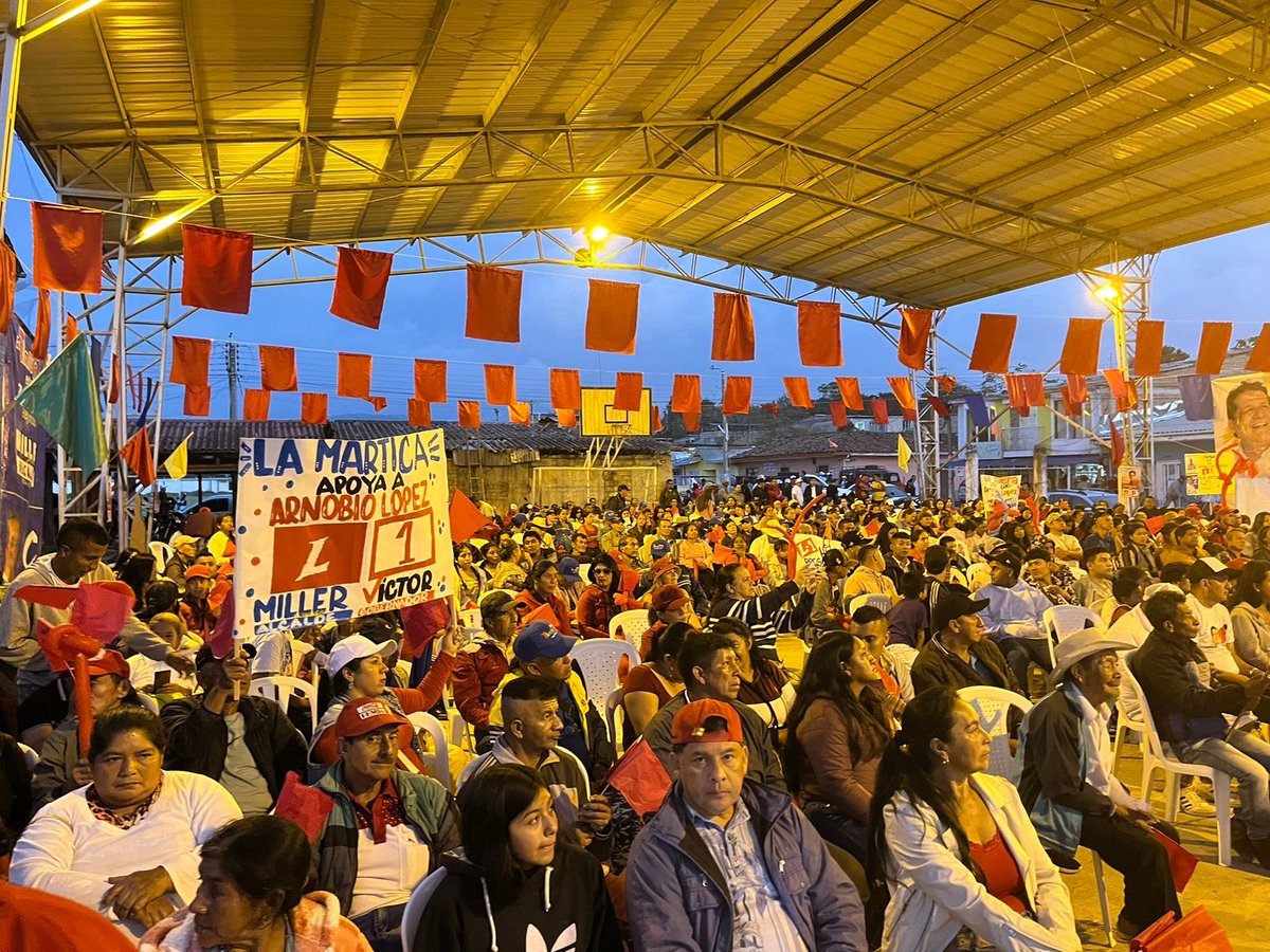 CrisantoPizo's tweet photo. En Timbio-Cauca en la Campaña de Victor Ramirez Gobernador del Cauca.
#victorRamirezgobernadordelCauca https://t.co/UQr0aPe8Ir