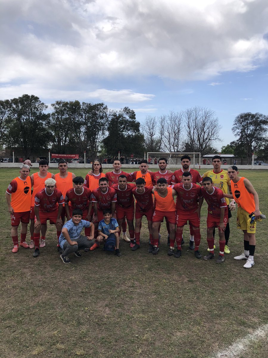 CBAA_oficial's tweet photo. ¡GANÓ EL ROJO! 🔴🔴

El ROJO volvió a ganar, esta vez 3 a 0 a Dudignac en aquella localidad, imponiéndose con otra gran actuación.

Los goles lo marcaron Longarini, Gómez y Saieva, todos en el ST.

Más info👇👇
https://t.co/Sz81te63cz https://t.co/7okjkDXbRT