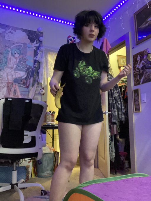 I am in the middle of carrying a league of legends game about to close it out, and my bra-less wife brings