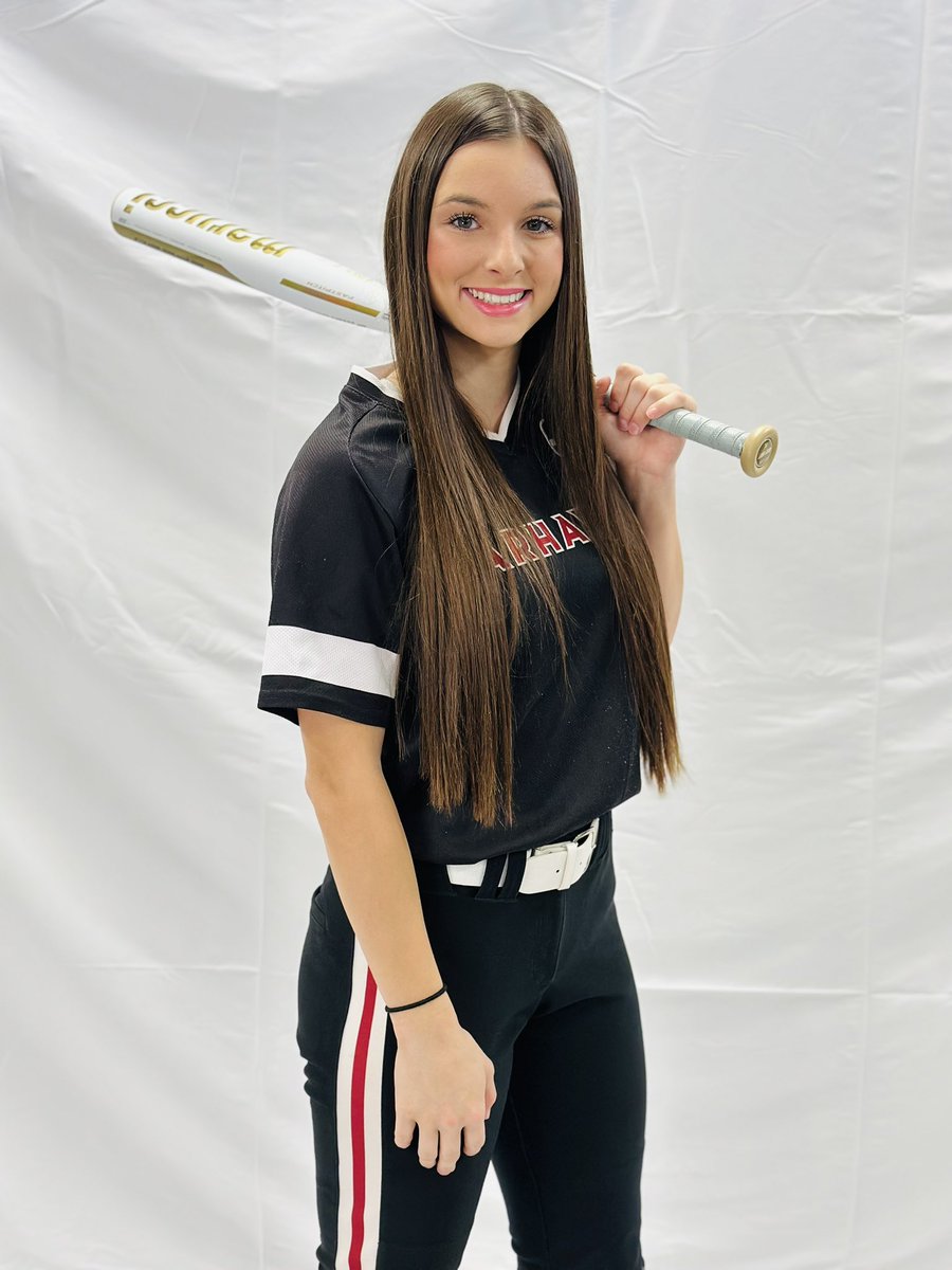 Amazing OFFICIAL visit this weekend!! Thank you to <a href="/molly_fichtner/">Molly Fichtner</a> <a href="/leawodach/">Lea Wodach</a> !! So thankful to be a Warhawk! ❤️💛🦅