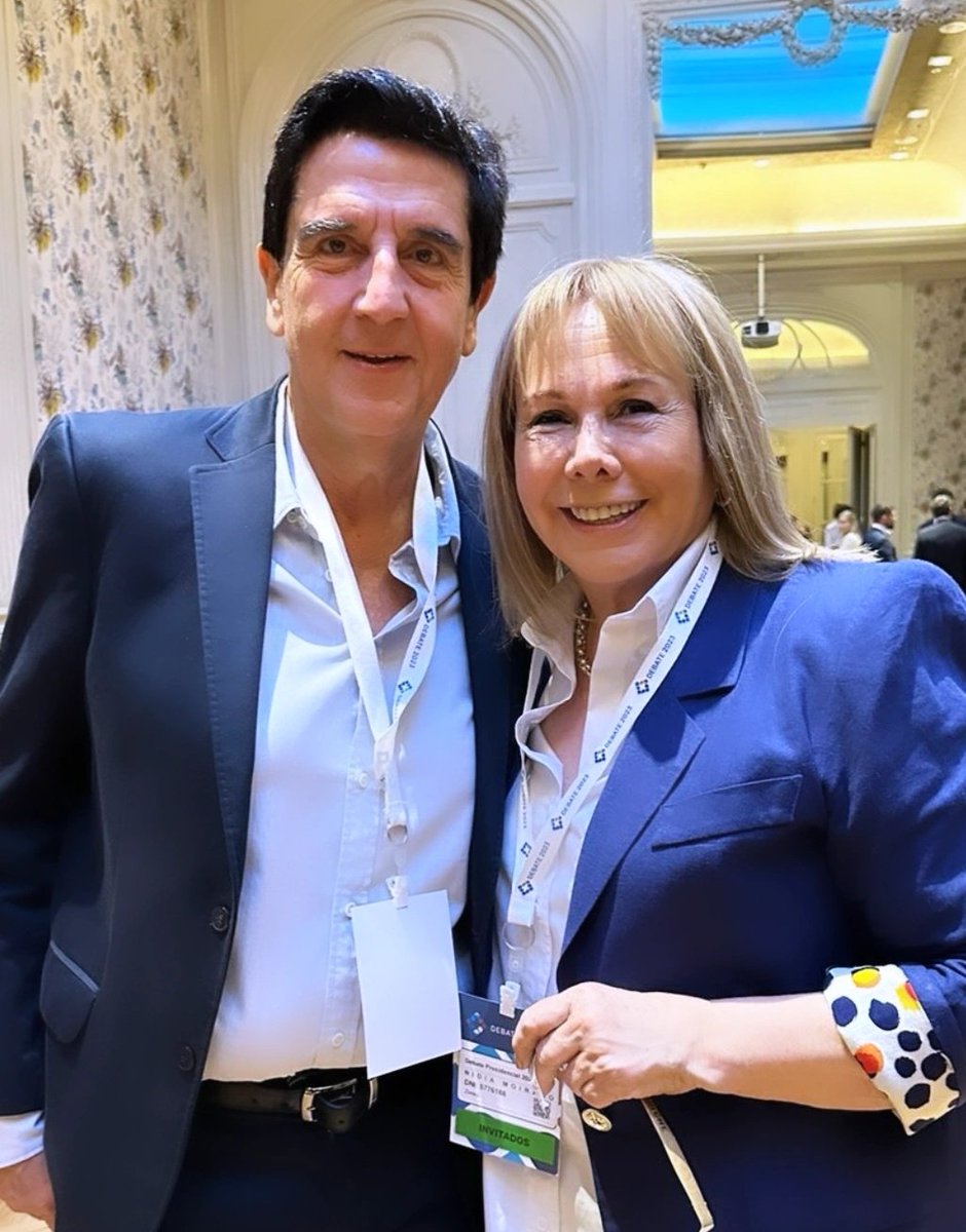 Con <a href="/CarlosMelconian/">Carlos Melconian</a> apoyando a nuestra futura presidente🇦🇷

Porque ella sabe las batallas que hay que dar contra los que impiden el crecimiento del país. Porque tenemos los equipos con propuestas realizables y coherentes para salir adelante.

#EsAhoraYParaSiempre #PatoPresidente