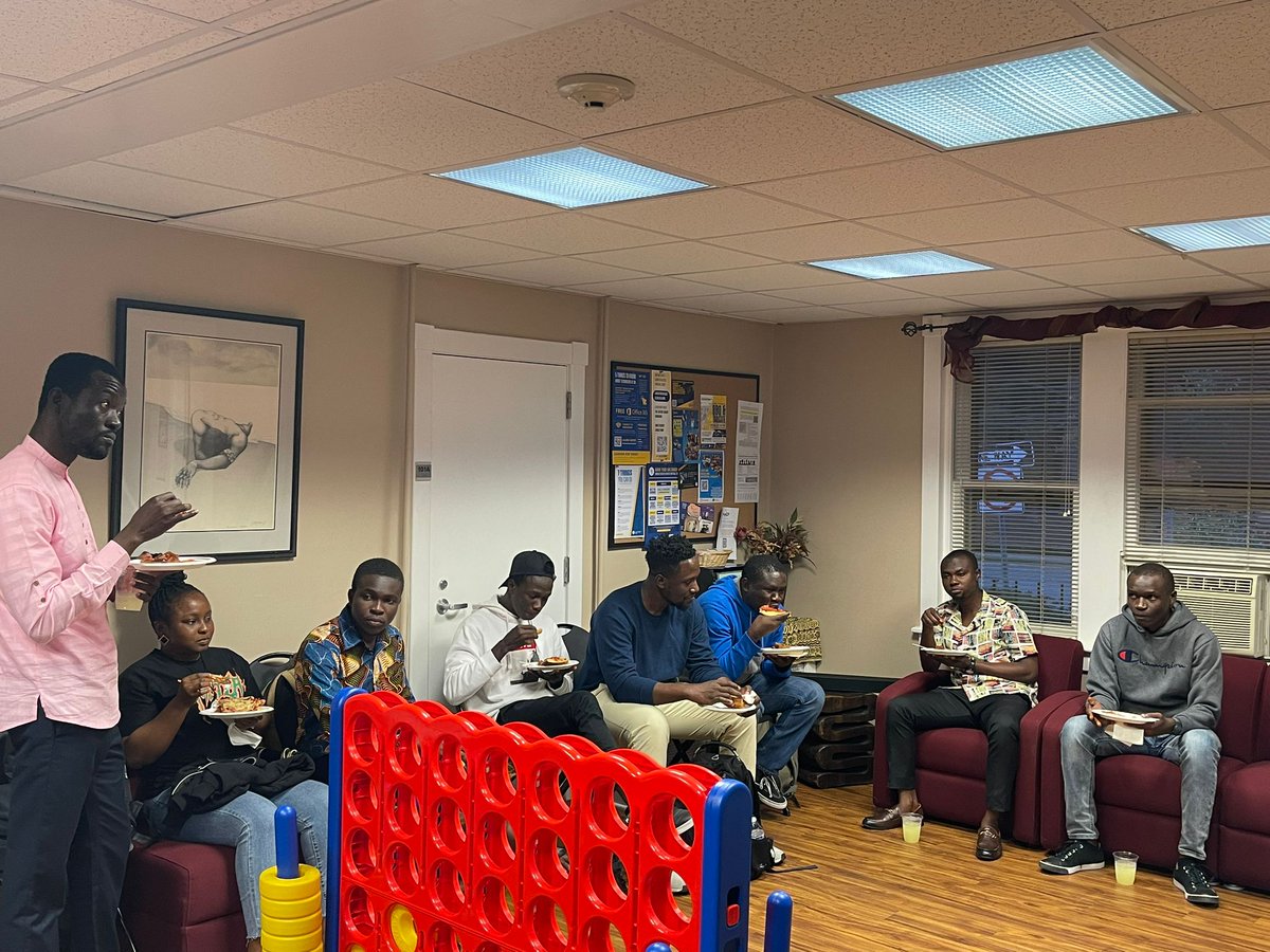 ud_bgsa's tweet photo. We had an amazing time at the BGSA Back to School Social! Great food, tons of laughs, and new friends. 🍂 Stay tuned for more excitement coming in October!

Big shoutout to @udcbc for being such fantastic hosts and a huge thanks to @udstudentdiversity for sponsoring our meal! 🙌 https://t.co/QFmZJYeBBz