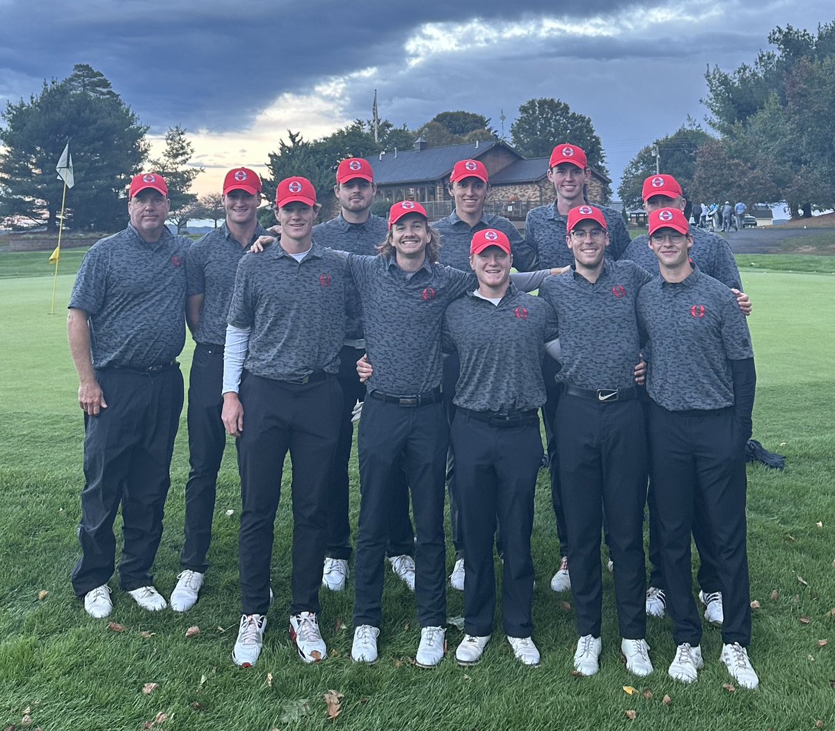 Ott_Athletics's tweet photo. Men’s Golf dominates OAC Fall Preview, with the A Team winning event by 18 shots and B Team earning runner-up! Cards go 1-2-3-4 on individual board as sophomore Colin Bibler (73-73) takes medalist honors! ⛳️  🕶️ 

https://t.co/R3KKngozCq https://t.co/bXaOW2tK7i