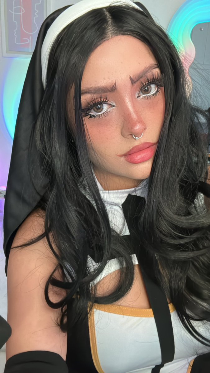 arigameplays's tweet photo. En vivo donde ya sabes https://t.co/l8Xy1oOoil