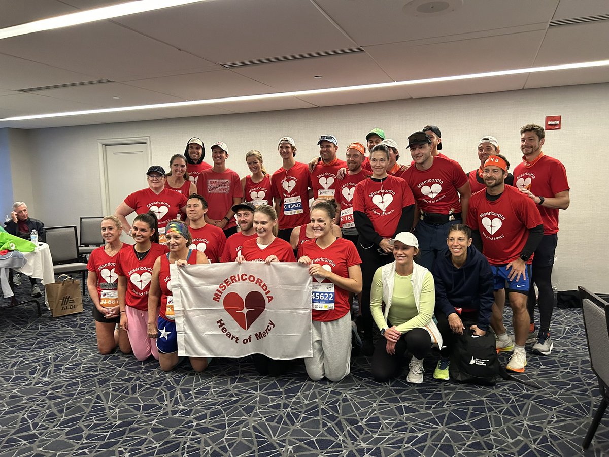 JayLabuda's tweet image. Congratulations to my son Zach and the Misericordia Heart Racer Team!  They raised over $150k for Misericordia while completing the Chicago Marathon.  Super proud - Well done!