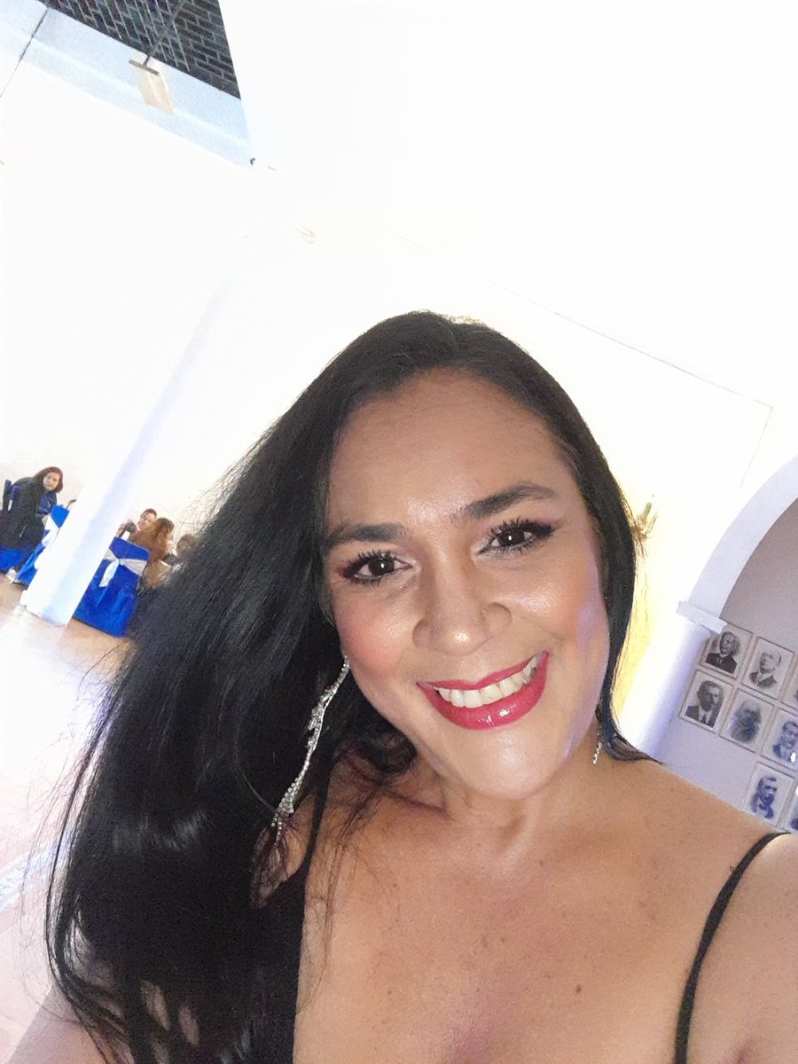 Que nunca se me olvide sonreír...ni a ustedes tampoco... #AndinaSonriente