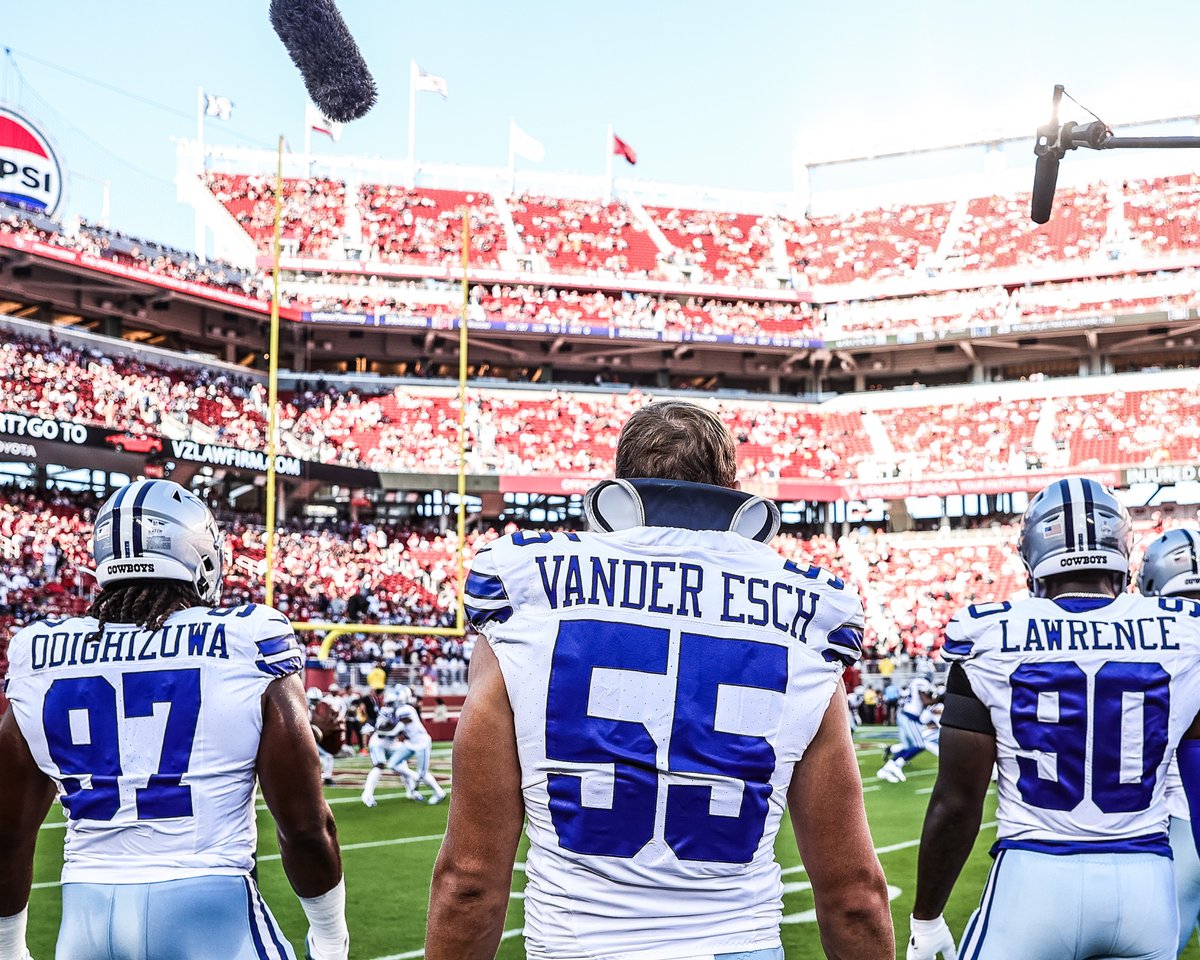 dallascowboys's tweet photo. Waiting all day...⏳ https://t.co/aeQcPxnDUV