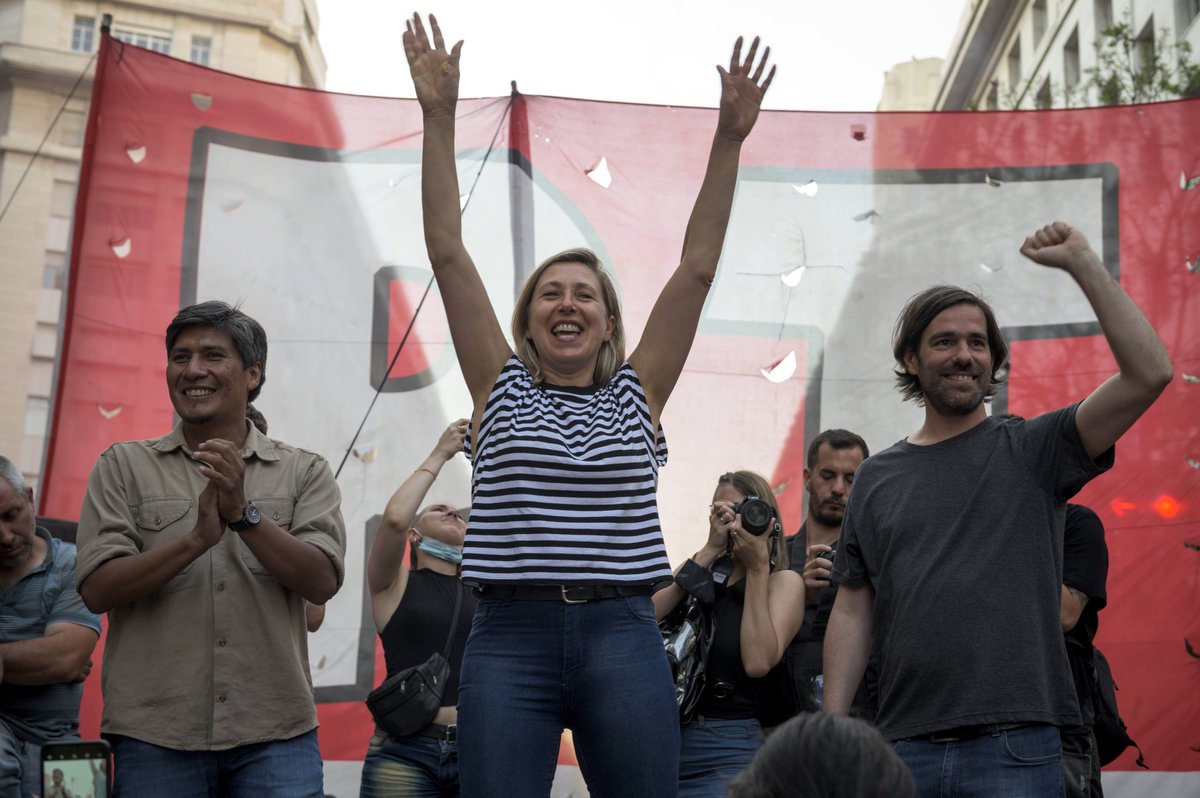 fede_manuel's tweet photo. Vamos @myriambregman en el segundo debate presidencial! 
Ni complices ni sometides
#Debate2023
#DebatePresidencial https://t.co/xAQI0v0CoI