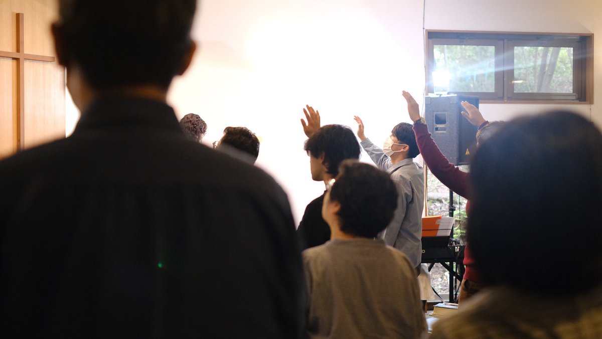 ParksideChapel's tweet photo. Happy Sunday
今週も顔を合わせて礼拝できる喜びに感謝です😊

民数記11章でモーセは神様に、ありのままの祈りを献げました。
それは決して綺麗な祈りではありませんでした。正直な祈りを献げたのです。

神様は私たちの「ありのままの祈り」を求めています。正直に祈る者でありたいと思います🙌 https://t.co/6pJqChhTo7