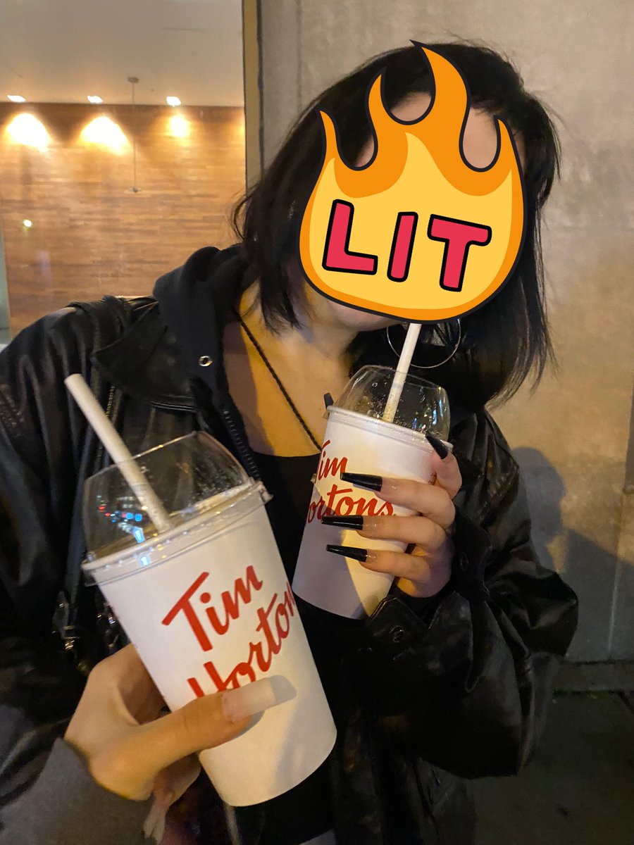 janeatss's tweet photo. iced capp @ 8pm &amp; 🍃 https://t.co/koo8TRCr6j