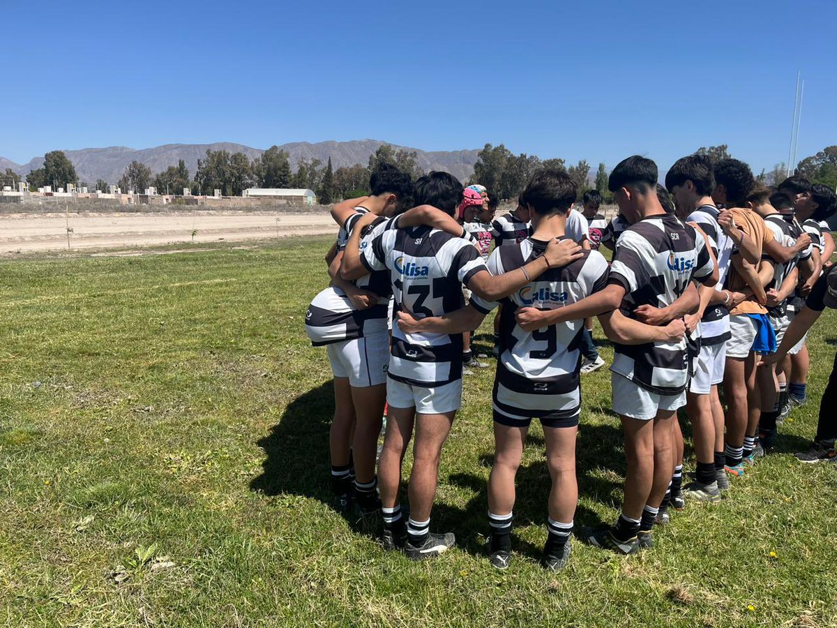 SCAlfiles's tweet photo. Buen triunfo de la M16 frente a Jockey por 29-18 en un nuevo partido por el Torneo Regional Bronce.

#VamosAlfiles 🖤🤍🖤 https://t.co/yrj51GVEqf