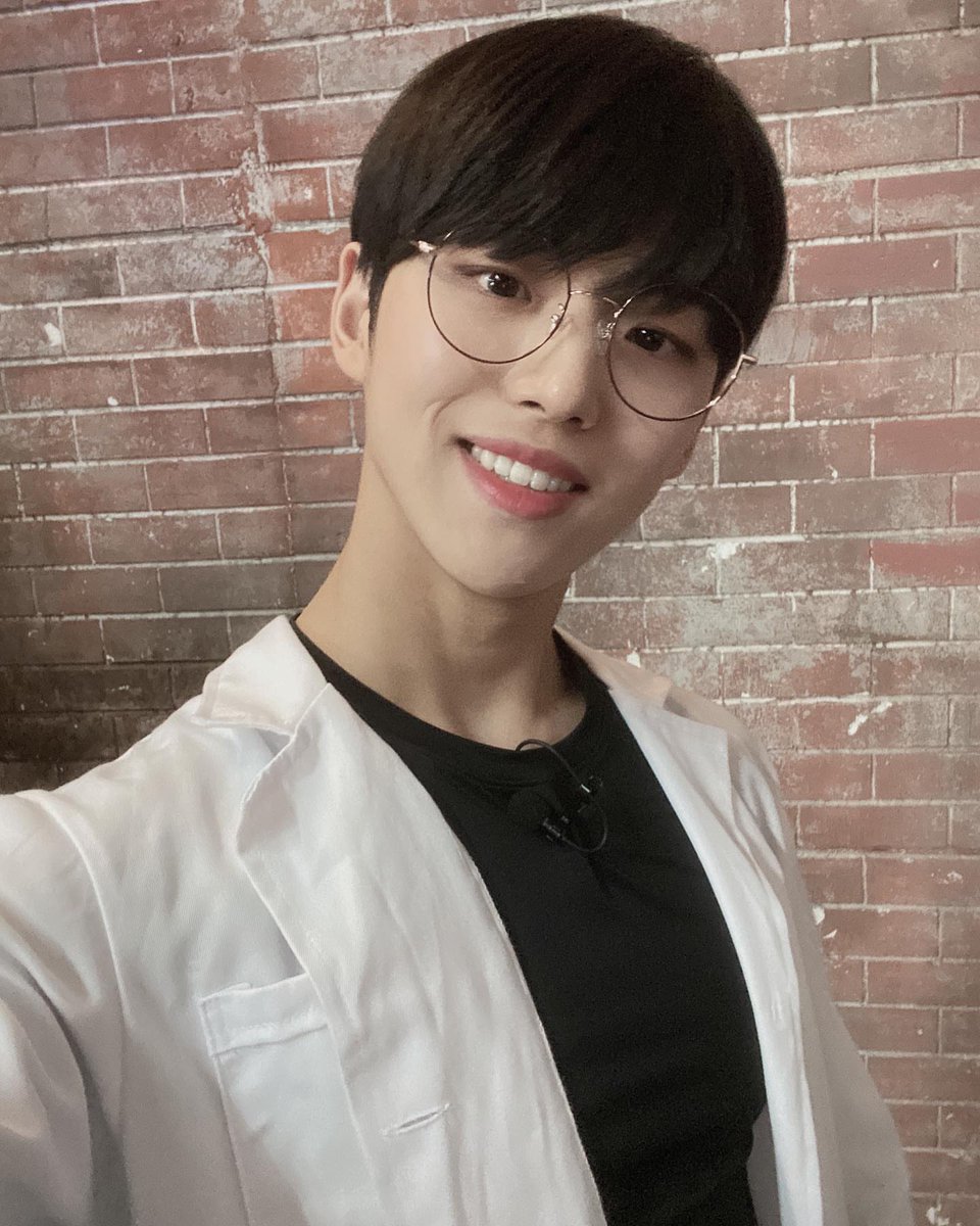 1 YEAR W/ᕈΞ𝖭𝖳ΛG𝖮𝖭•펜타곤 tweet media