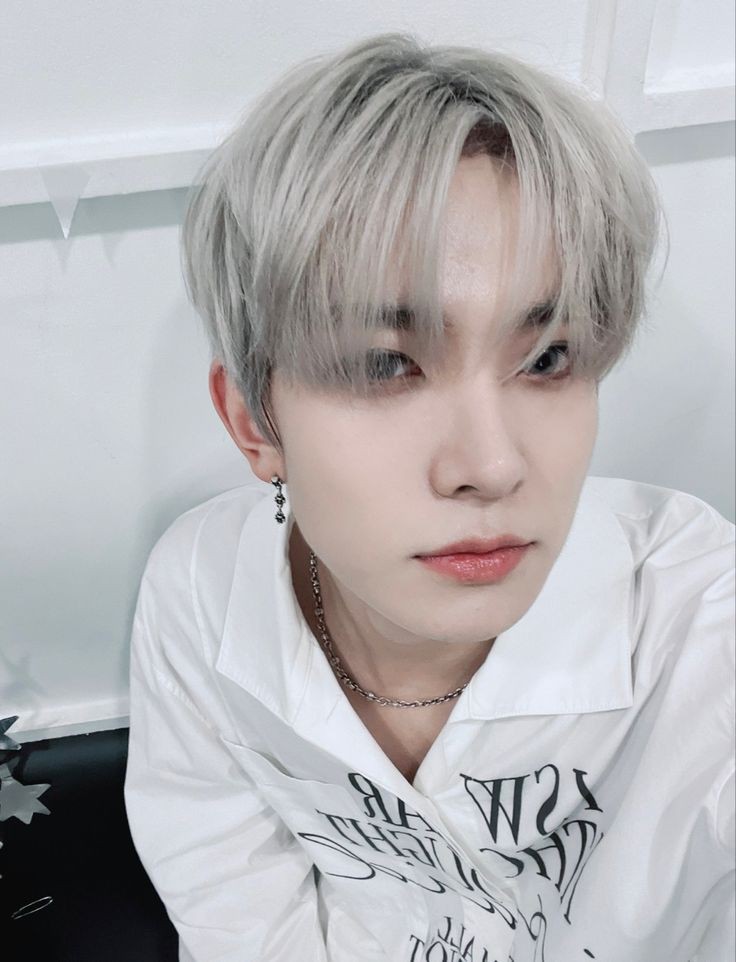 Hee_Vampire's tweet photo. - Atualizando o meu #ENGENESelcaDay, mais um aninho e o meu amor pelo meu baby só cresce 🧡 

@ENHYPEN_members #LeeHeeseung https://t.co/1fDflK7CVR
