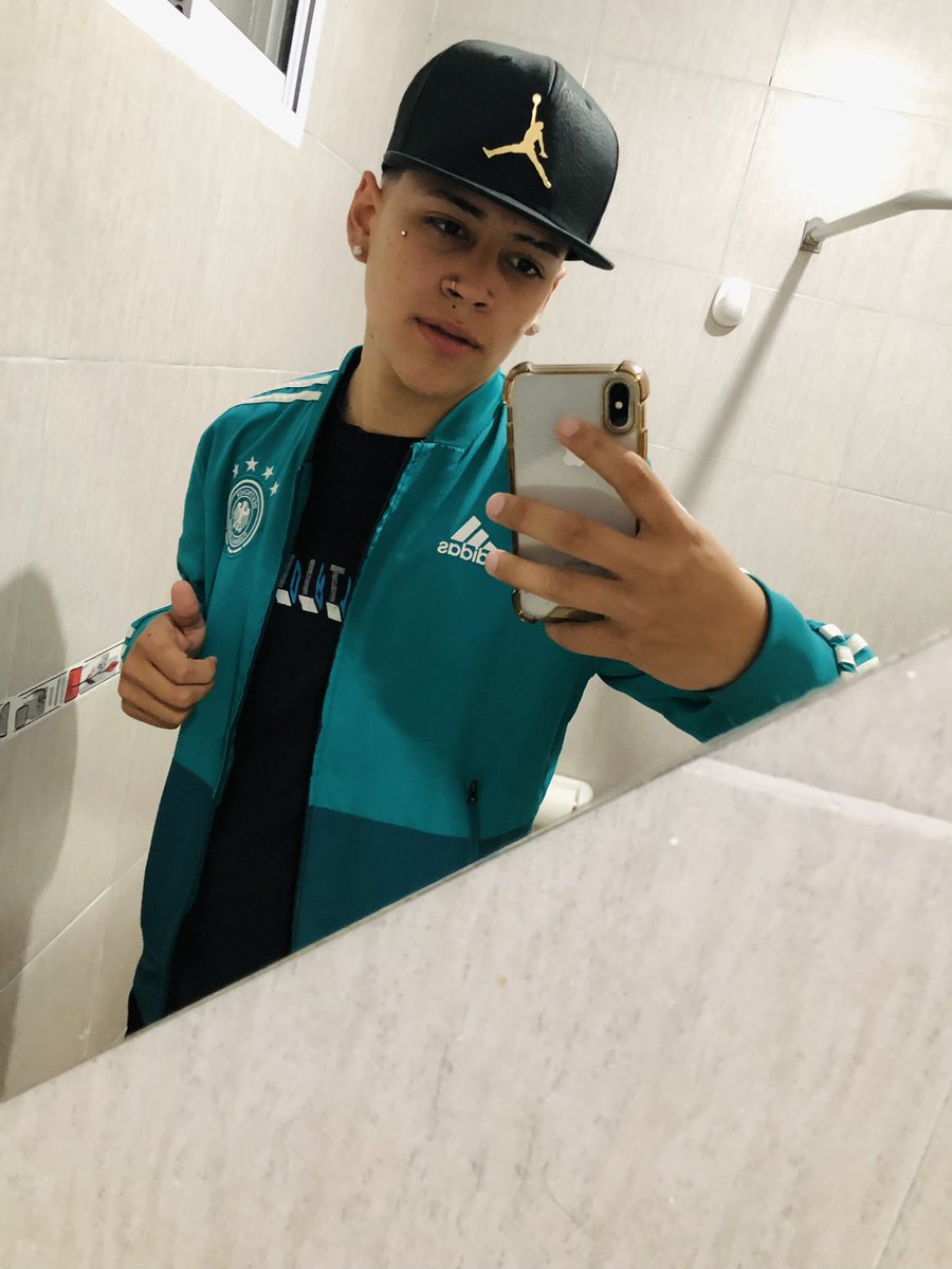 Le gusta mi estilo y a mi me encanta su corteeee😎👉🏼