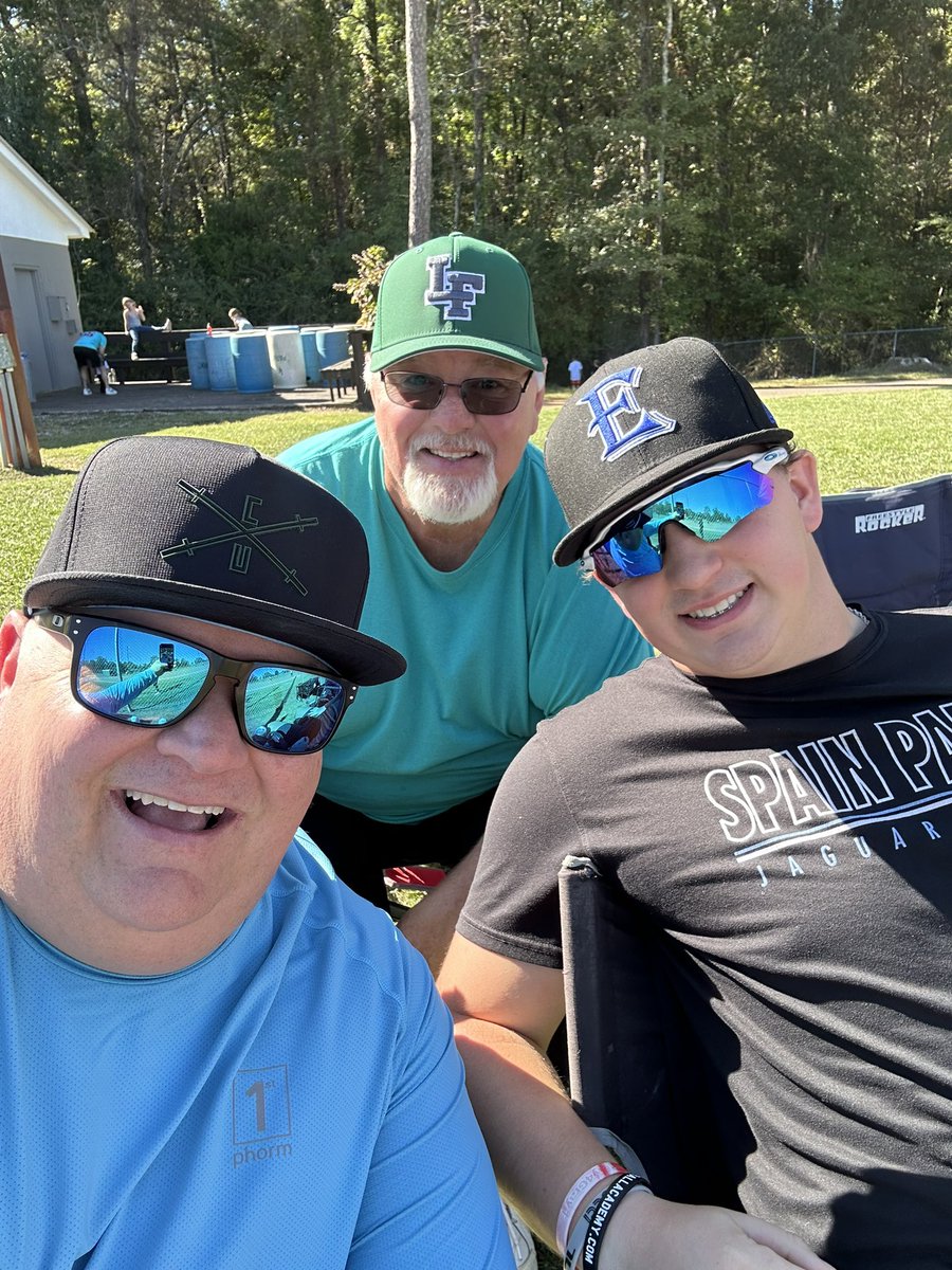 jbradford81's tweet image. We enjoyed watching our nephew and niece play Fall Ball today as well as getting to see our family!⚾️🥎 Logan and LandO sure love their cousins! #funday #kidfun #ballers